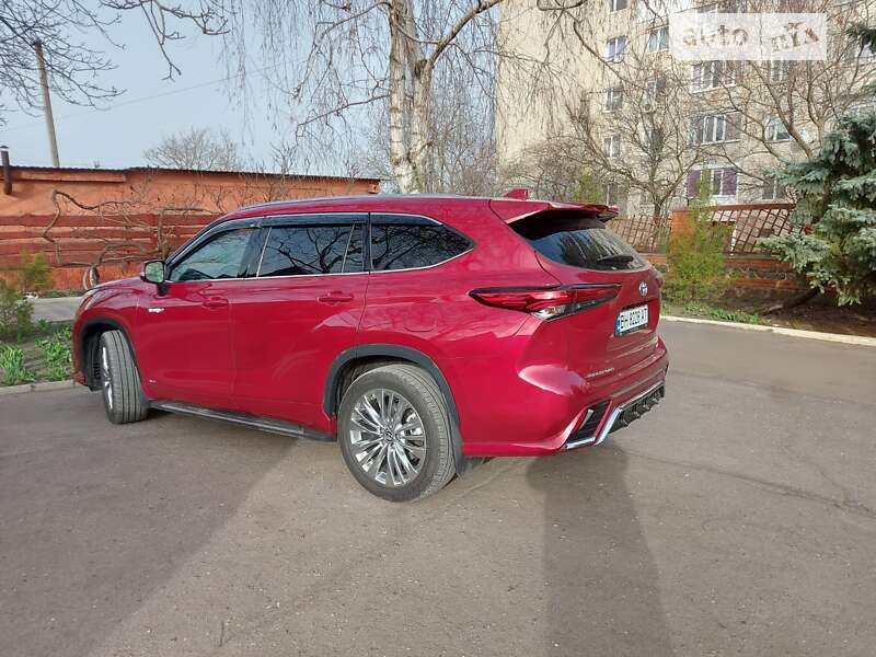 Внедорожник / Кроссовер Toyota Highlander 2021 в Подольске