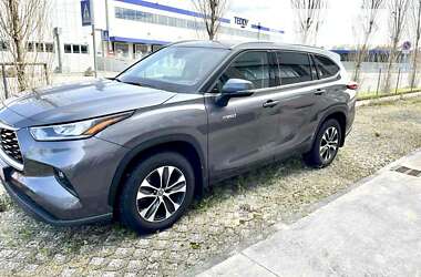 Внедорожник / Кроссовер Toyota Highlander 2021 в Киеве