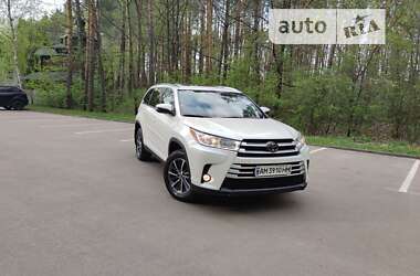 Внедорожник / Кроссовер Toyota Highlander 2019 в Житомире