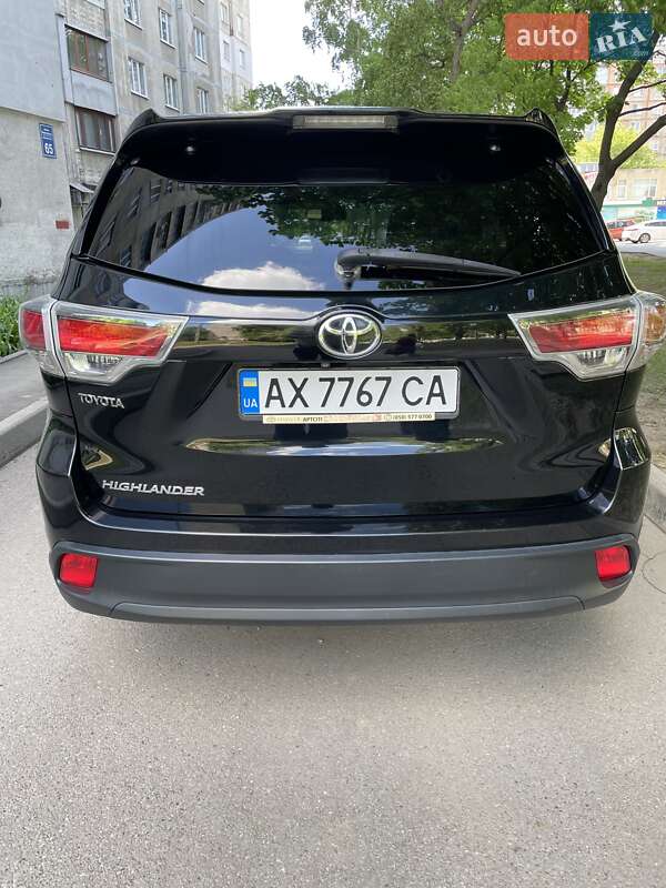 Внедорожник / Кроссовер Toyota Highlander 2014 в Харькове фото 3 Внедорожник / Кроссовер Toyota Highlander 2014 в Харькове