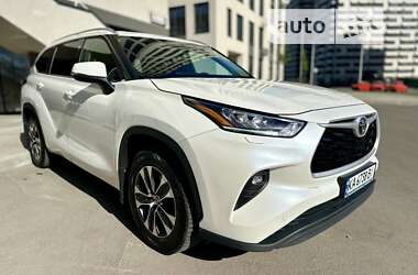 Внедорожник / Кроссовер Toyota Highlander 2020 в Киеве