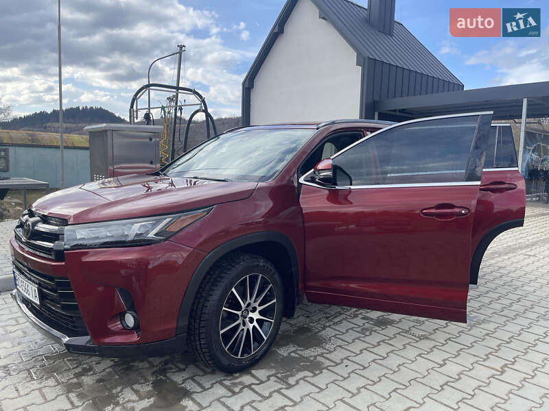 Внедорожник / Кроссовер Toyota Highlander 2017 в Бориславе