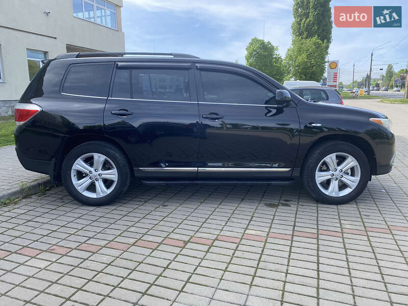 Позашляховик / Кросовер Toyota Highlander 2011 в Черкасах