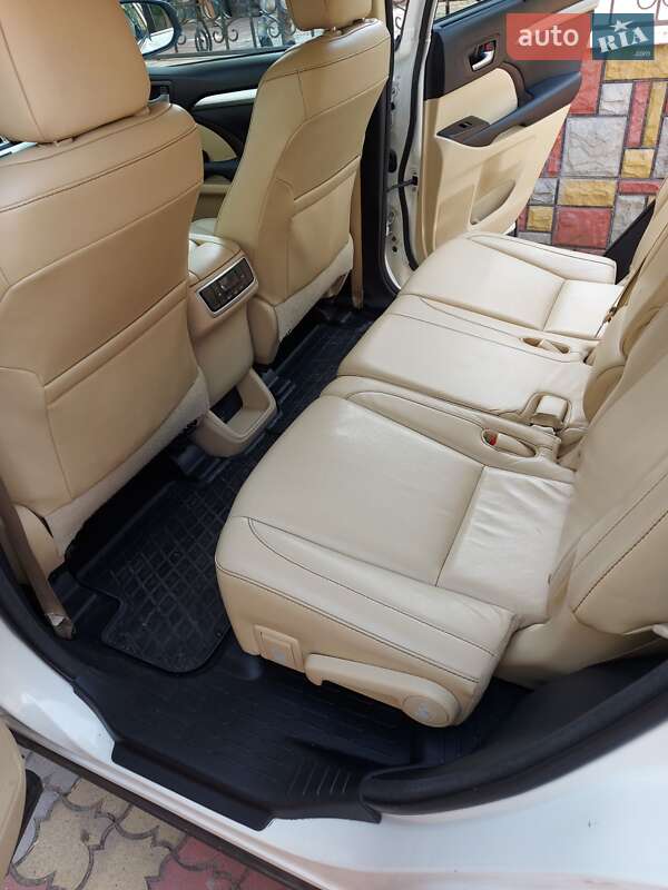 Внедорожник / Кроссовер Toyota Highlander 2015 в Виннице фото 10 Внедорожник / Кроссовер Toyota Highlander 2015 в Виннице