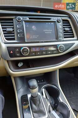 Позашляховик / Кросовер Toyota Highlander 2015 в Вінниці