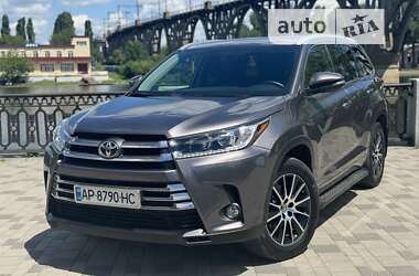 Внедорожник / Кроссовер Toyota Highlander 2019 в Днепре