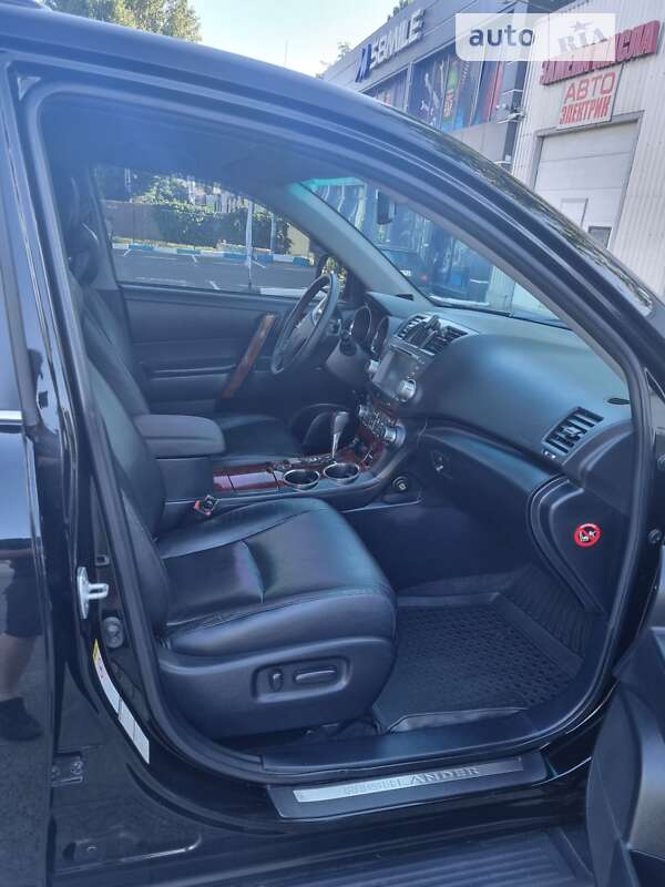 Внедорожник / Кроссовер Toyota Highlander 2012 в Одессе