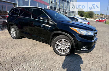 Позашляховик / Кросовер Toyota Highlander 2014 в Кривому Розі