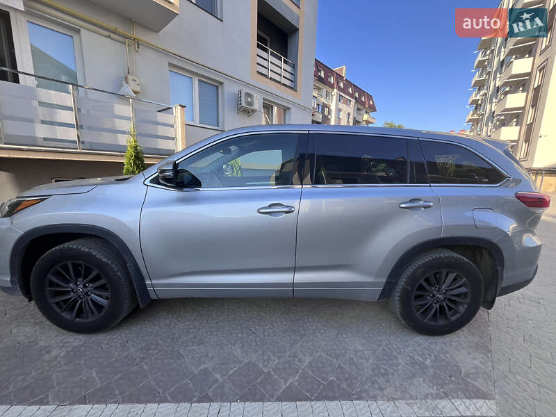Toyota Highlander 2017