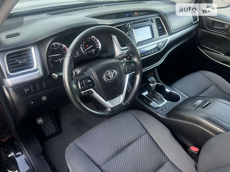 Внедорожник / Кроссовер Toyota Highlander 2014 в Одессе фото 23 Внедорожник / Кроссовер Toyota Highlander 2014 в Одессе