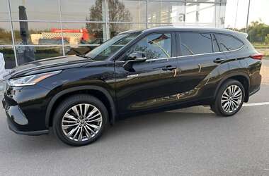 Внедорожник / Кроссовер Toyota Highlander 2021 в Киеве