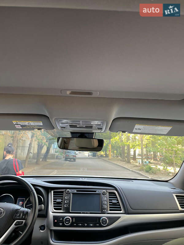 Внедорожник / Кроссовер Toyota Highlander 2018 в Николаеве фото 11 Внедорожник / Кроссовер Toyota Highlander 2018 в Николаеве