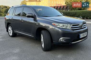 Внедорожник / Кроссовер Toyota Highlander 2011 в Переяславе