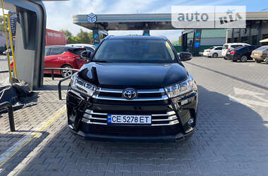 Позашляховик / Кросовер Toyota Highlander 2019 в Чернівцях