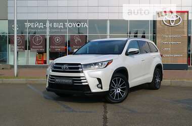 Внедорожник / Кроссовер Toyota Highlander 2019 в Киеве