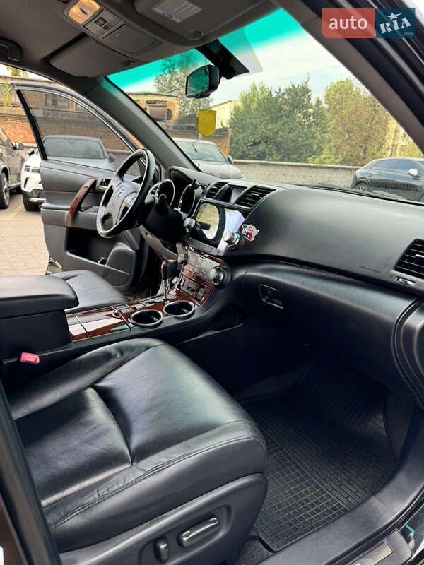 Позашляховик / Кросовер Toyota Highlander 2011 в Києві фото 9 Позашляховик / Кросовер Toyota Highlander 2011 в Києві