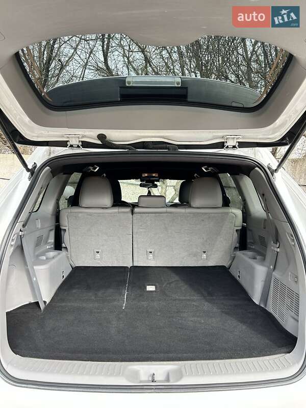 Позашляховик / Кросовер Toyota Highlander 2017 в Сумах