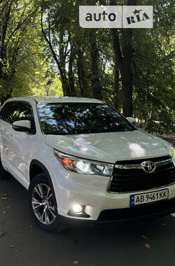 Внедорожник / Кроссовер Toyota Highlander 2014 в Виннице