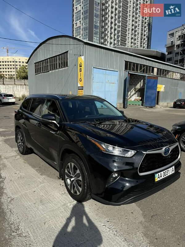Внедорожник / Кроссовер Toyota Highlander 2020 в Киеве