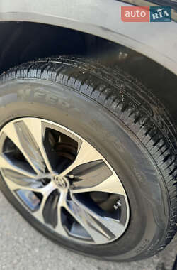 Позашляховик / Кросовер Toyota Highlander 2020 в Києві