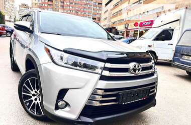 Внедорожник / Кроссовер Toyota Highlander 2017 в Одессе