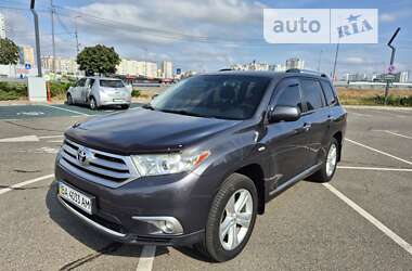 Внедорожник / Кроссовер Toyota Highlander 2011 в Киеве