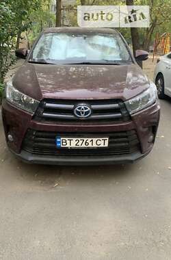 Внедорожник / Кроссовер Toyota Highlander 2018 в Херсоне