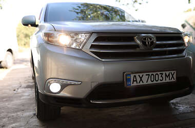 Позашляховик / Кросовер Toyota Highlander 2010 в Харкові