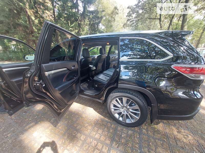 Позашляховик / Кросовер Toyota Highlander 2014 в Вінниці