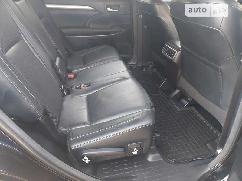 Позашляховик / Кросовер Toyota Highlander 2014 в Вінниці