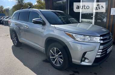 Позашляховик / Кросовер Toyota Highlander 2018 в Дніпрі