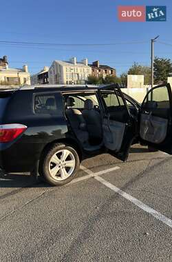 Внедорожник / Кроссовер Toyota Highlander 2008 в 