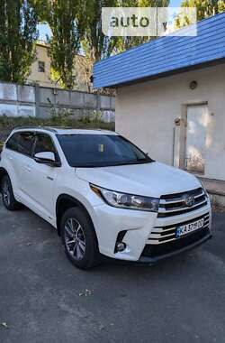 Позашляховик / Кросовер Toyota Highlander 2018 в Києві