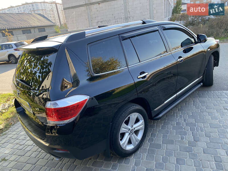 Позашляховик / Кросовер Toyota Highlander 2011 в Києві