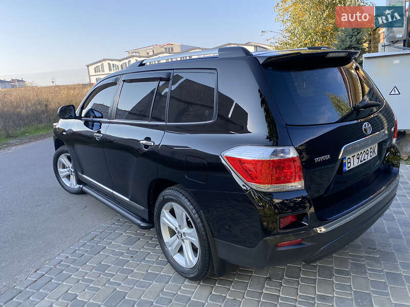 Позашляховик / Кросовер Toyota Highlander 2011 в Києві