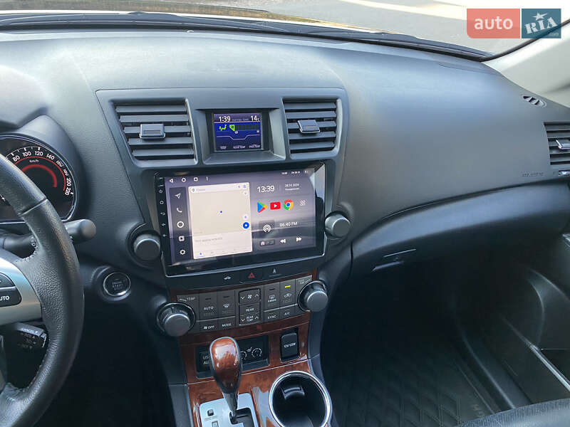 Позашляховик / Кросовер Toyota Highlander 2011 в Києві