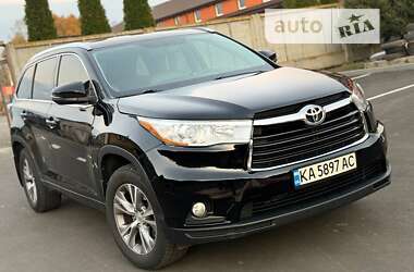 Позашляховик / Кросовер Toyota Highlander 2015 в Лубнах