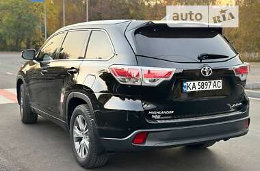 Позашляховик / Кросовер Toyota Highlander 2015 в Лубнах