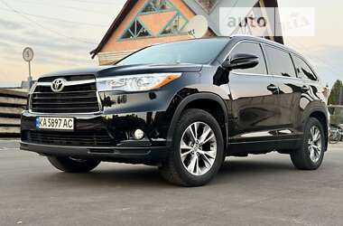 Позашляховик / Кросовер Toyota Highlander 2015 в Лубнах