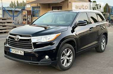 Позашляховик / Кросовер Toyota Highlander 2015 в Лубнах