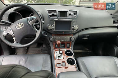 Позашляховик / Кросовер Toyota Highlander 2012 в Полтаві