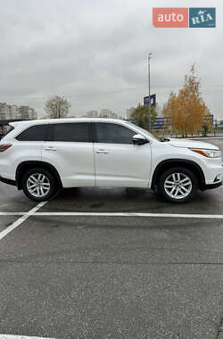 Позашляховик / Кросовер Toyota Highlander 2016 в Києві