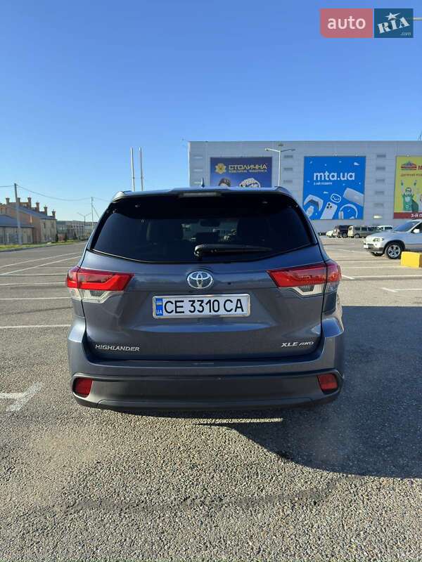 Позашляховик / Кросовер Toyota Highlander 2019 в Чернівцях