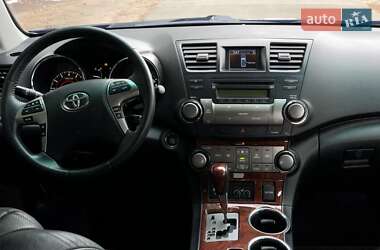 Внедорожник / Кроссовер Toyota Highlander 2012 в Киеве