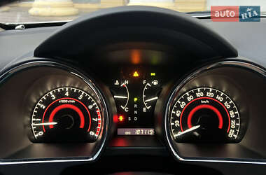 Внедорожник / Кроссовер Toyota Highlander 2011 в 