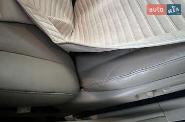 Внедорожник / Кроссовер Toyota Highlander 2011 в 