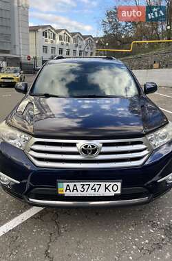 Внедорожник / Кроссовер Toyota Highlander 2011 в Киеве