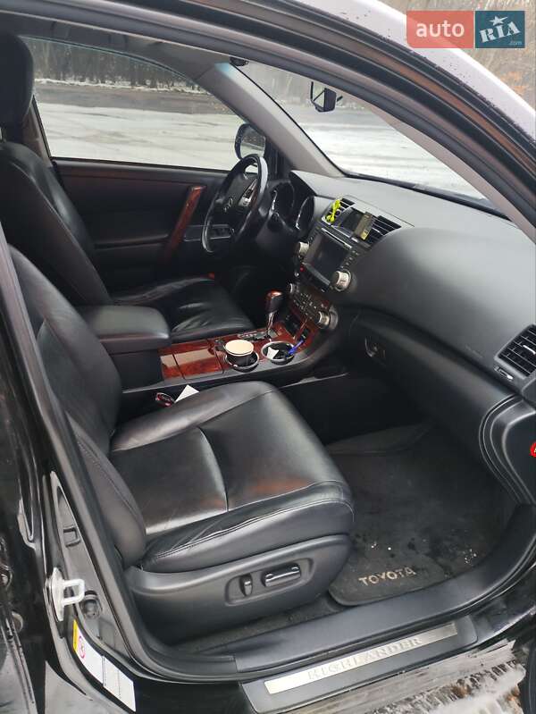Внедорожник / Кроссовер Toyota Highlander 2011 в Житомире