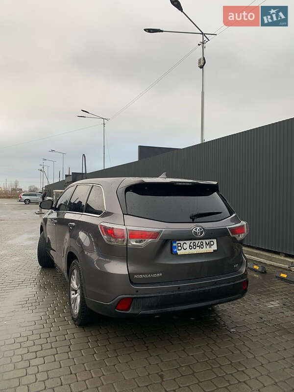 Внедорожник / Кроссовер Toyota Highlander 2015 в Львове