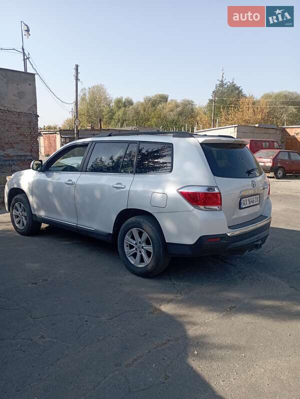 Позашляховик / Кросовер Toyota Highlander 2013 в Харкові